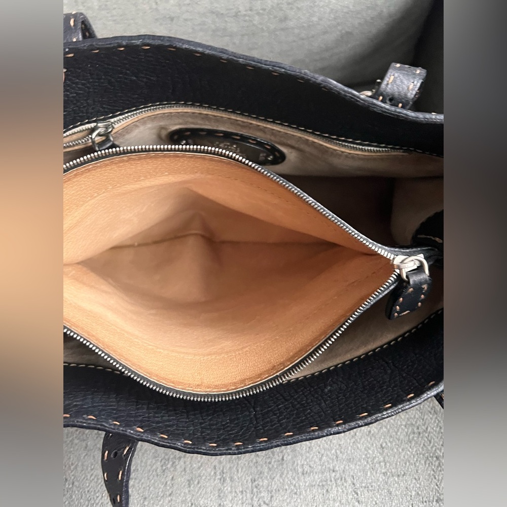 Fendi Selleria Black Leather Shoulder Bag - Picture 14 of 17